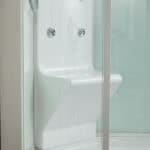 Adoc in doccia con sedile e getti idromassaggio, ideale per relax e benessere, all'interno di una cabina doccia moderna.