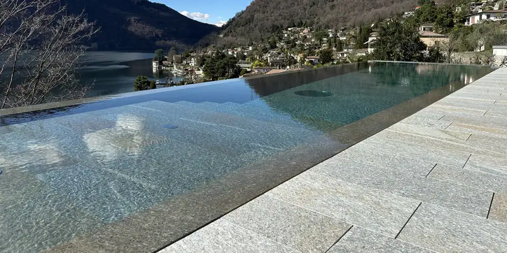 piscina-infinity-lago-di-lugano Piscina a sfioro con vista panoramica sul Lago di Lugano